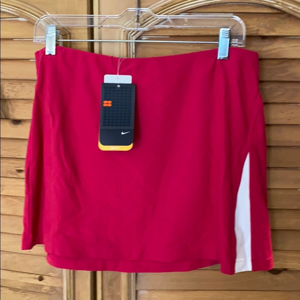 NWT Nike skirt XL  (no shorties) pocket on back